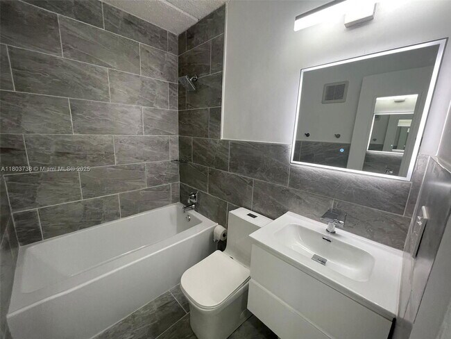 Foto del edificio - 3211 SW 44th St