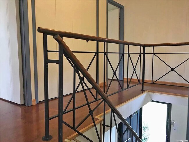 Foto del edificio - 34 Hastings Dr