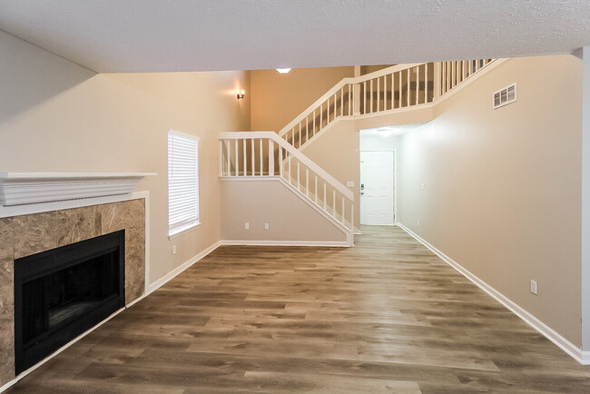 Building Photo - 1970 Corners Cir