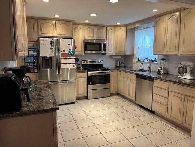 Foto del edificio - 60 Greenleaf Cir
