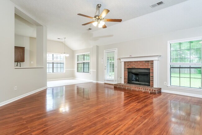 Foto del edificio - 4670 Shadow Tree Cove