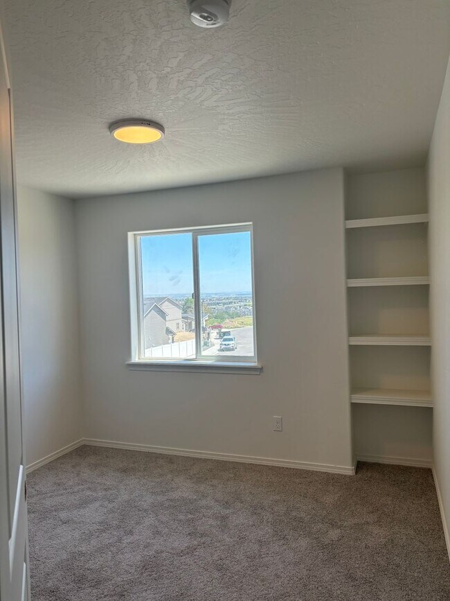 Foto del edificio - 3670 S Roosevelt Pl
