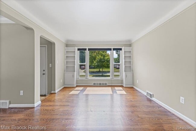 Foto del edificio - 13710 Balfour Ave