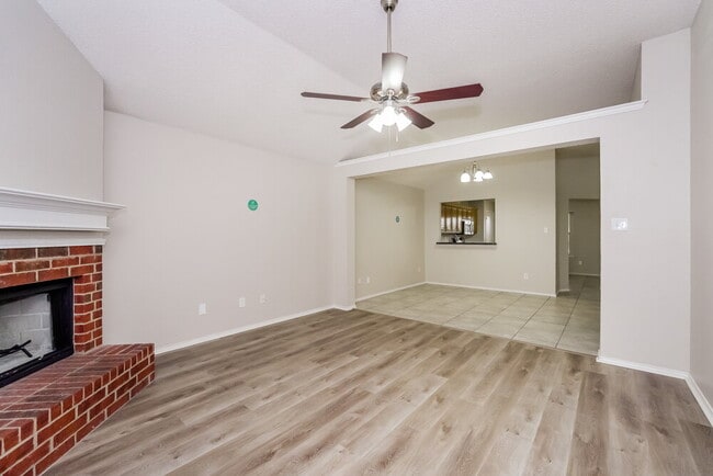 Foto del edificio - 5905 Aloe Ct