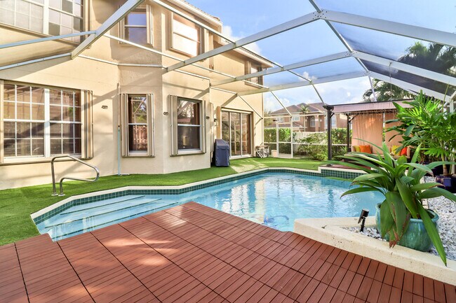 Building Photo - 7657 Thornlee Dr