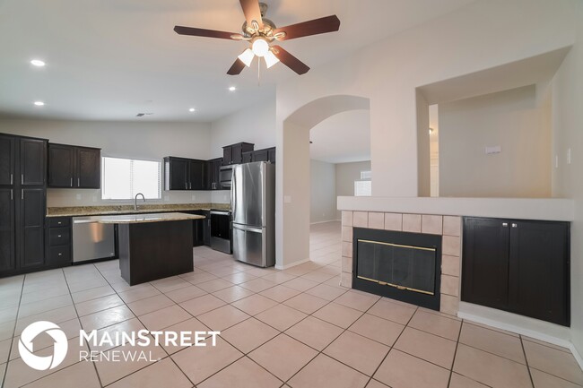 Foto del edificio - 8505 W Windsor Ave