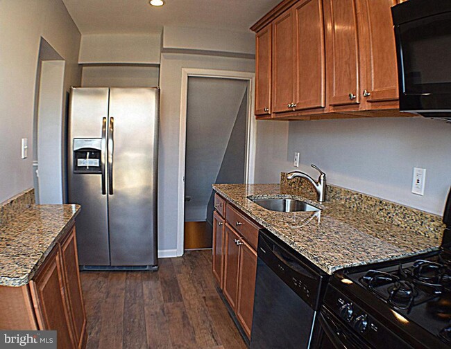Building Photo - 2067 Jasmine Rd