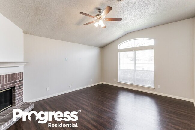 Foto del edificio - 2111 Dandelion Dr