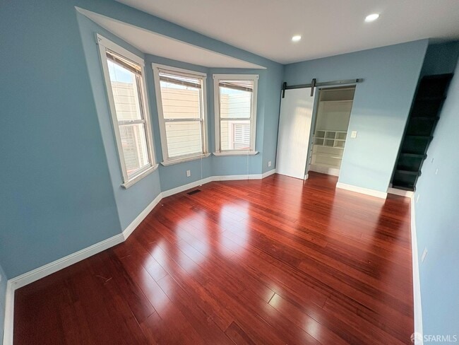 Building Photo - 848 Girard St