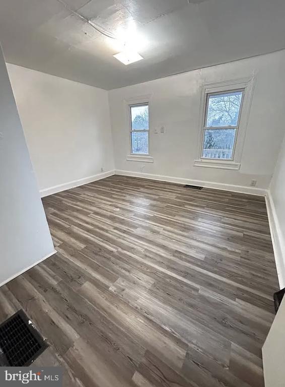 Foto del edificio - 99 N Laurel St