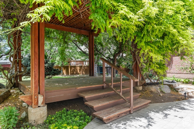 Foto del edificio - 966 S 1600 E