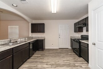 Building Photo - 13130 Withee Path Ln