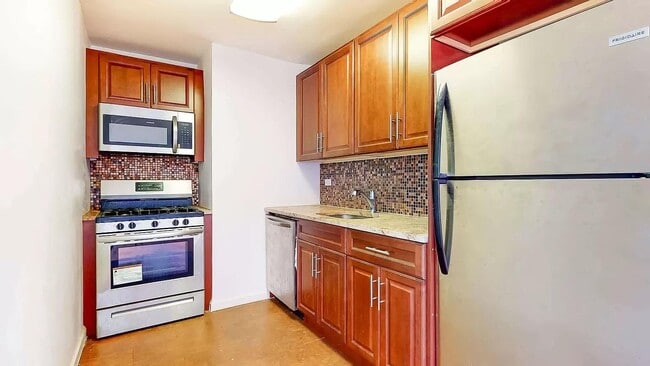 Building Photo - 2640 Marion Ave