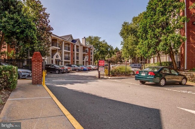 Building Photo - 3313 Wyndham Cir