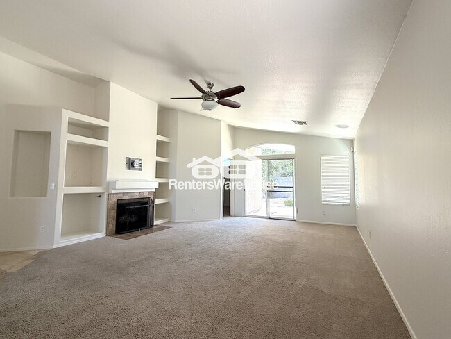 Foto del edificio - 8757 E Avalon Dr