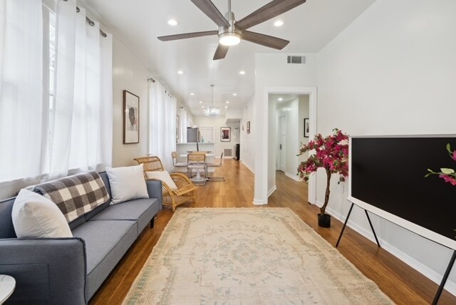 Foto del edificio - 5524 Willow St
