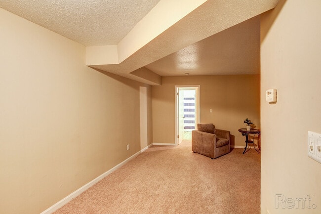 Building Photo - Element at Creekside