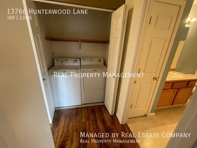 Foto del edificio - 13766 Hunterwood Ln