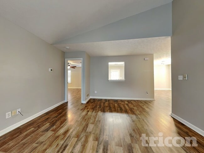 Foto del edificio - 270 Hayward Ln