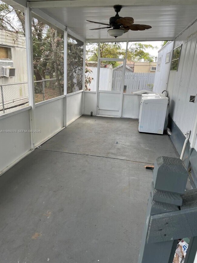 Foto del edificio - 13380 SW 9th St