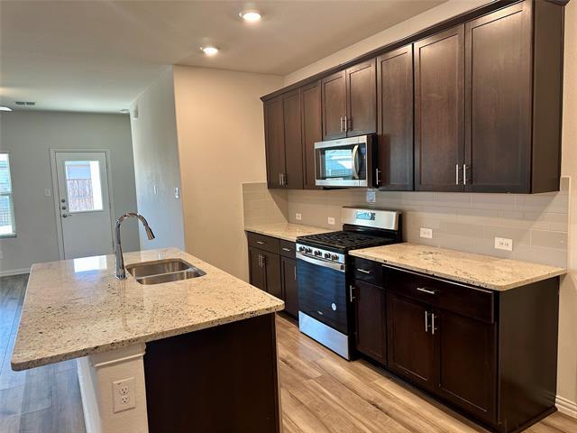 Foto del edificio - 1636 Briar Hunt Dr