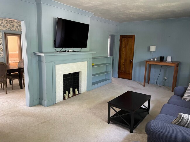 Foto del edificio - 3937 N Farwell Ave