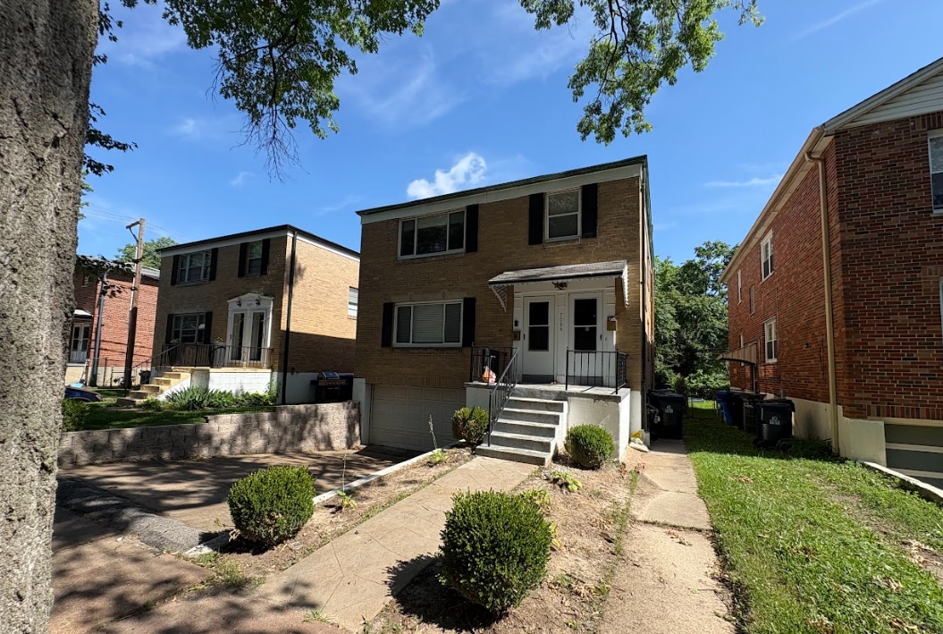 Primary Photo - 7055 Amherst Ave