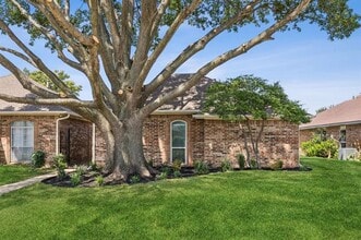 Building Photo - 3403 Wells Dr