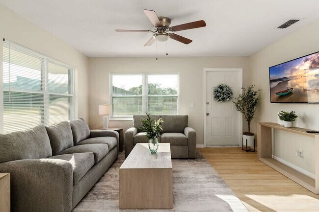 Building Photo - 5532 20th St