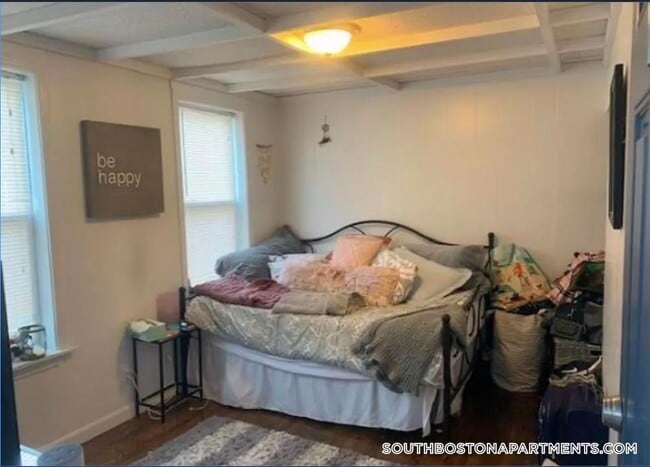 Building Photo - 28 L St