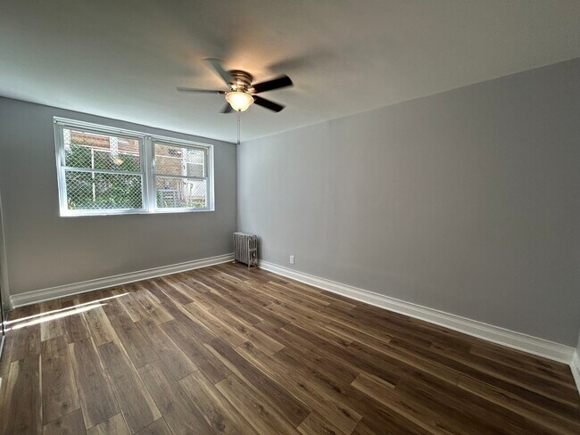Foto del edificio - 6956 N Ashland Ave