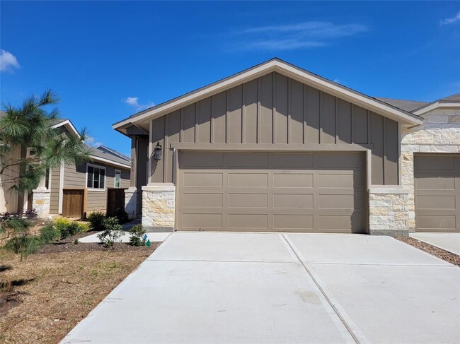 Building Photo - 9890 Grosbeak Ln