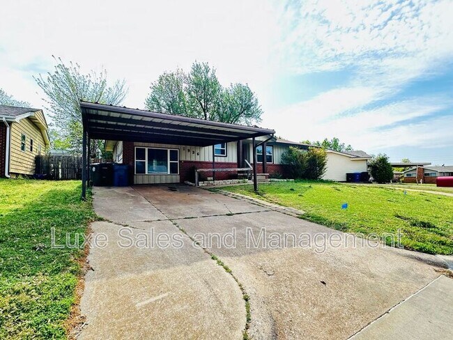 Building Photo - 1936 Symphony Ln