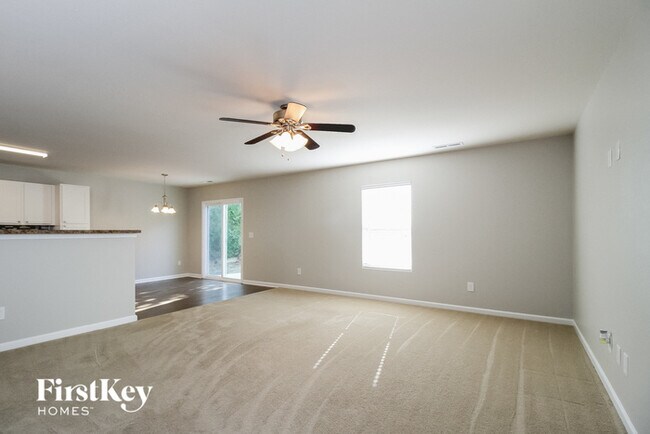 Foto del edificio - 228 Kendall Farms Ct