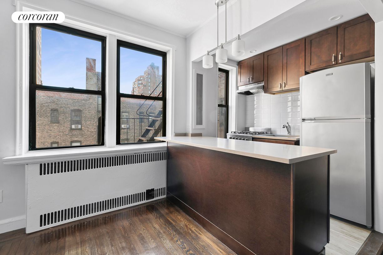 Building Photo - 205 E 82nd St