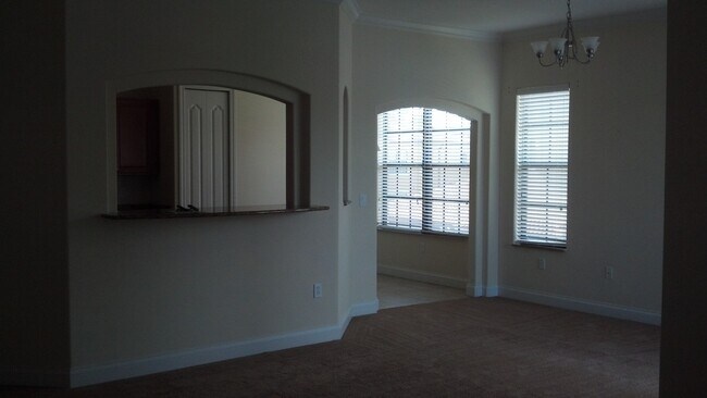Foto del edificio - ***SMALL PET FRIENDLY***GREAT LOCATION***B...