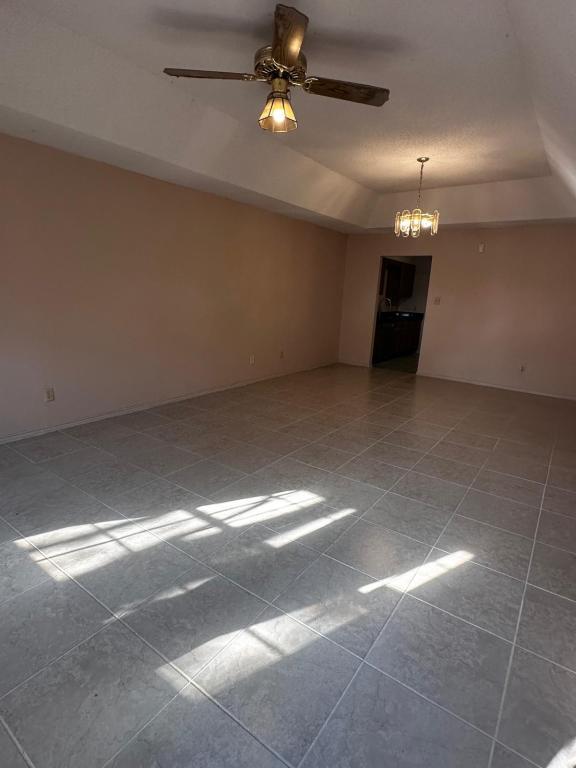 Building Photo - 2704 Ashley Ct