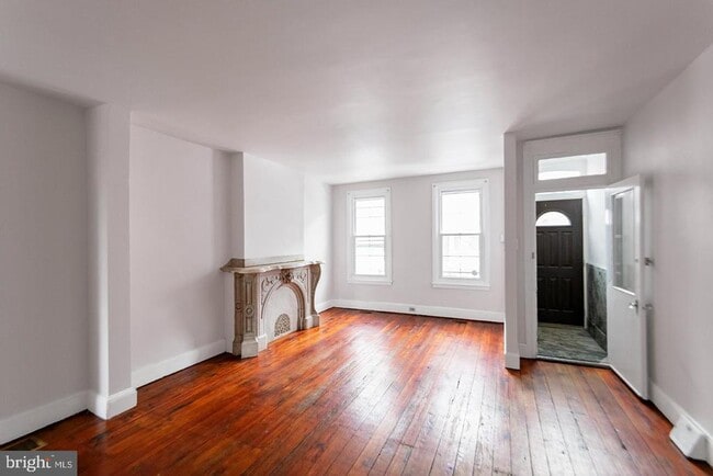 Building Photo - 2222 St Albans St