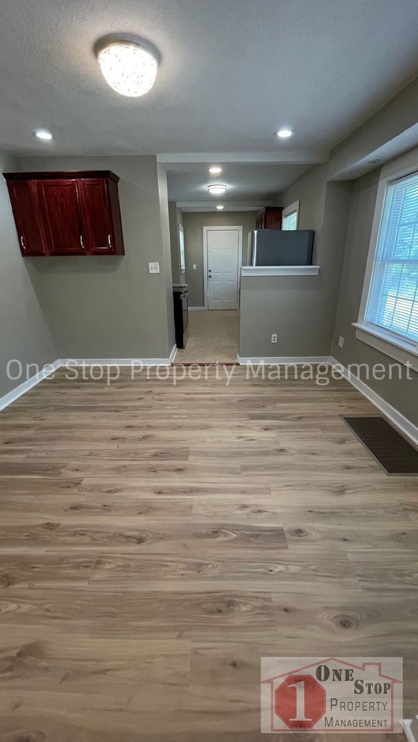Foto del edificio - Beautiful 2 Bedroom 1 Bathroom in Kansas City