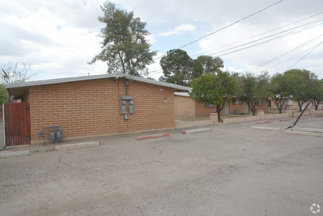Foto del edificio - 4102-4106 N Fremont Ave