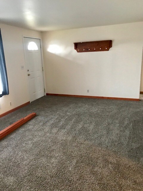 Building Photo - 3 br, 2 bath House - 705 Mountain View Rd