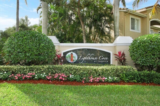 Foto del edificio - 236 Village Blvd
