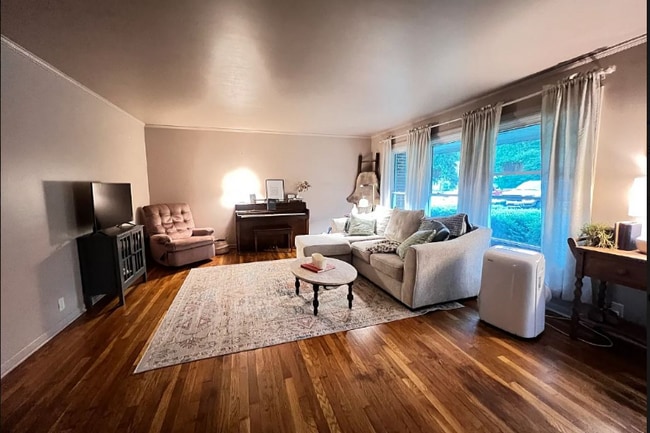 Foto del edificio - 5316 W River Rd