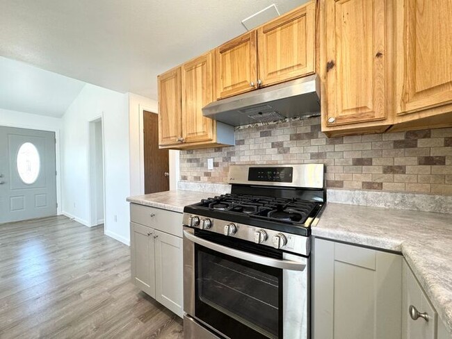 Foto del edificio - Updated 2bd/1ba Home on a Large Lot