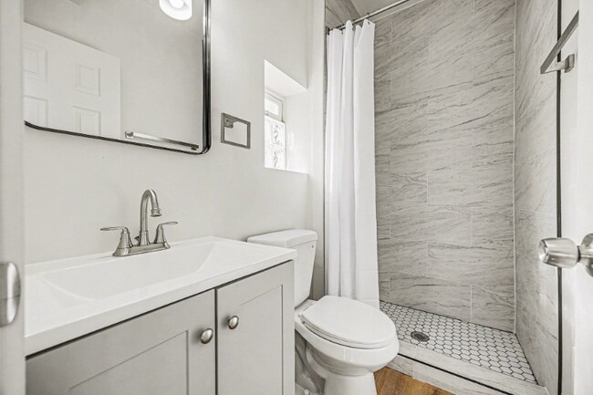 Photo - 3337 Reading Rd Apartment