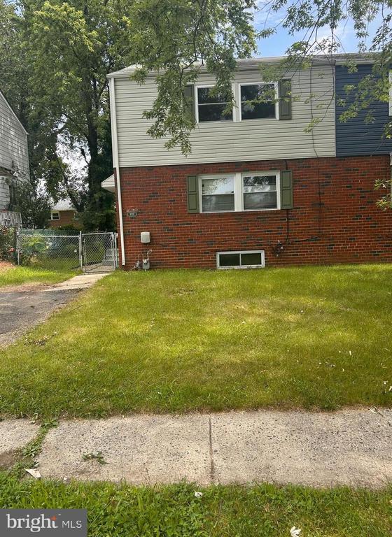 Foto principal - 1021 E Williams Cir