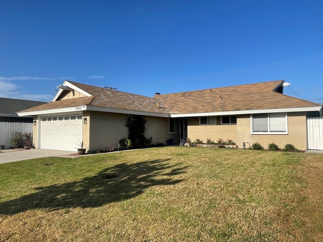 Foto principal - 19362 Pitcairn Ln