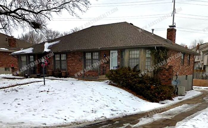 Foto principal - Amazing South KCMO Duplex in Raytown Schoo...