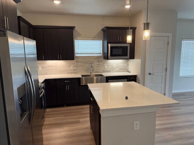 Building Photo - 8100 NW 151st Cir