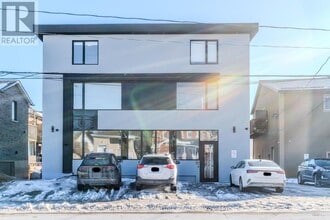 Building Photo - 66 John St W